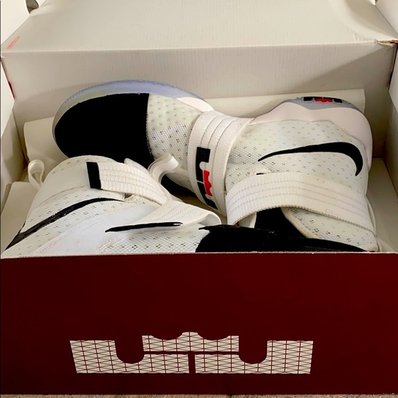 Lebron James Zoom Solider 10 Black Toe - Picture 5 of 6